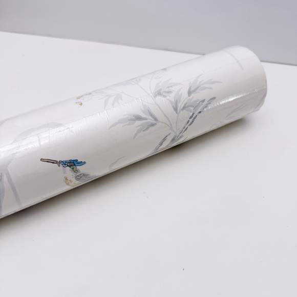 Sanderson Fabienne Tuileries Silver Multi Birds Wallpaper 1 Roll NEW - Picture 5 of 9